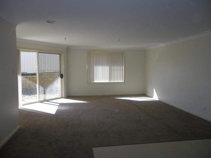 32 Brooklands Drive, Orange NSW 2800