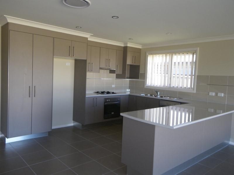 83 Diamond Drive, Orange NSW 2800