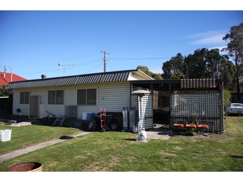 9 Vale Road, Perthville NSW 2795