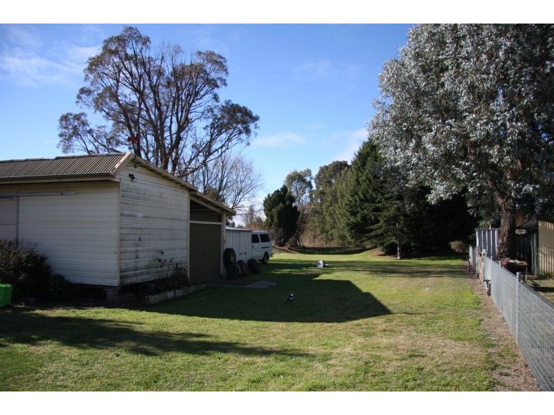 9 Vale Road, Perthville NSW 2795