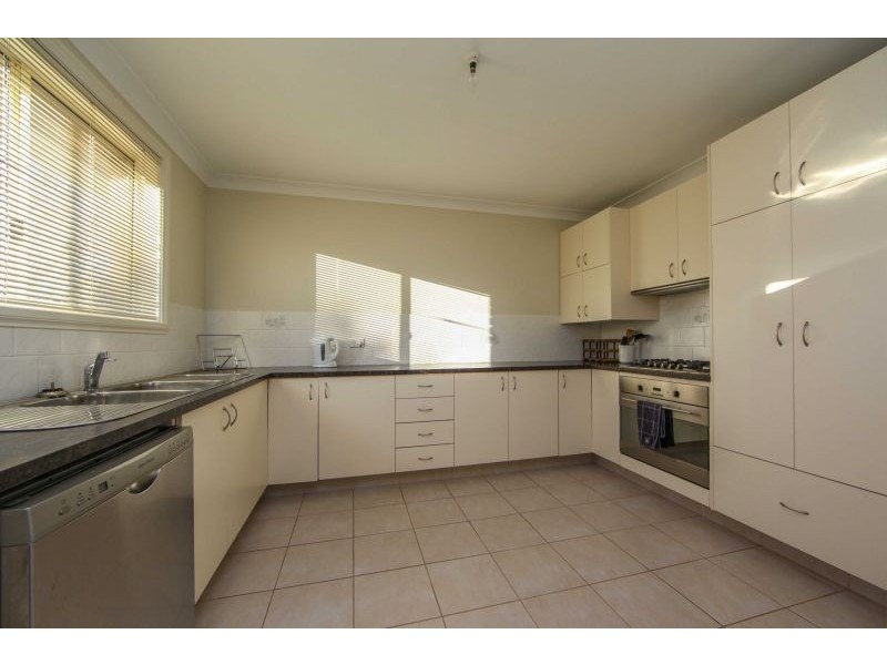 48 Agland Crescent, Orange NSW 2800