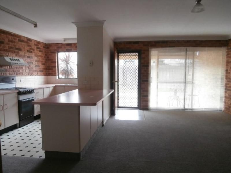 Unit 2/41 Lambert Street, Bathurst NSW 2795