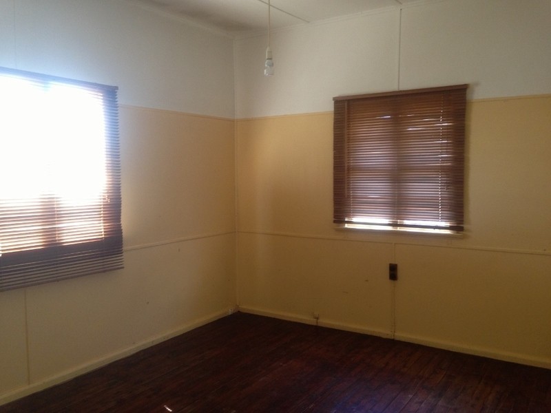 8 Bagot Street, Dalby QLD 4405