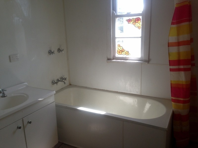 8 Bagot Street, Dalby QLD 4405