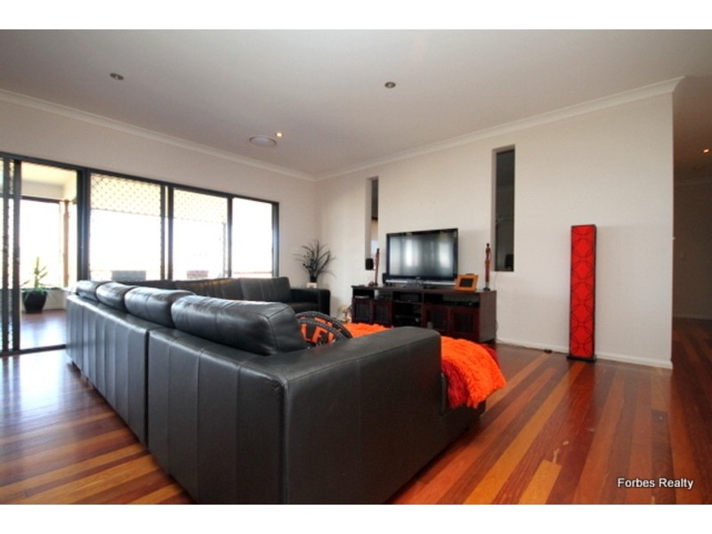 76 Hedge Road, Dalby QLD 4405