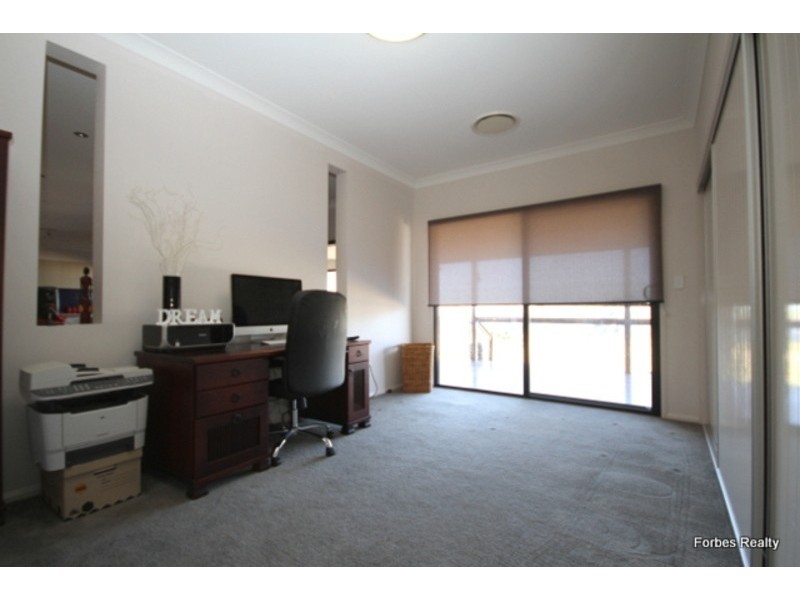 76 Hedge Road, Dalby QLD 4405