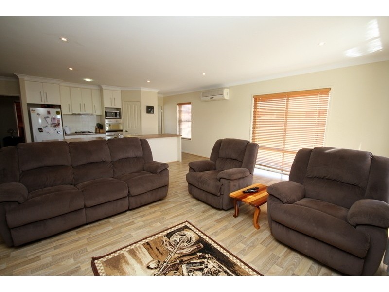 16 Branch Creek Road, Dalby QLD 4405