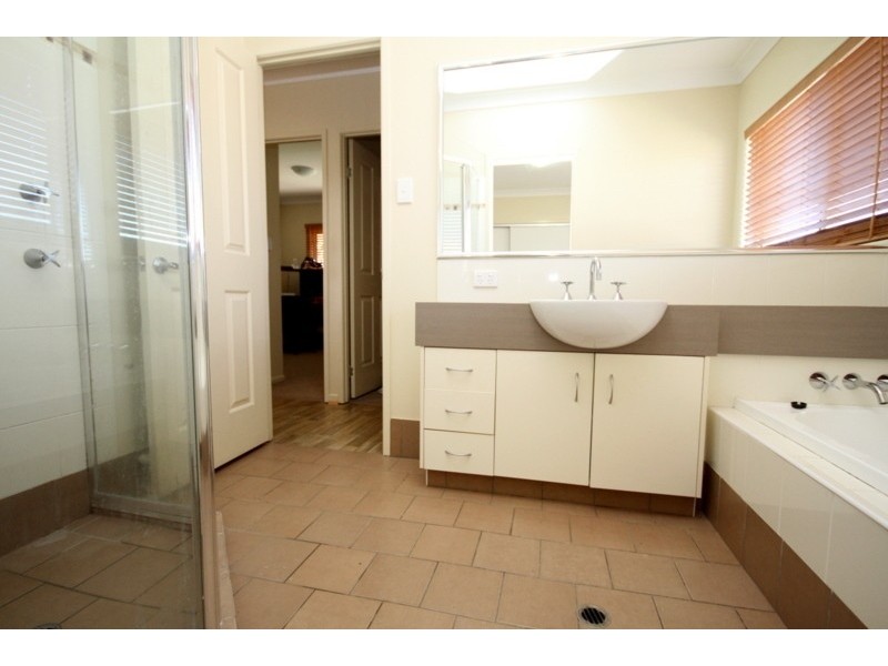 16 Branch Creek Road, Dalby QLD 4405