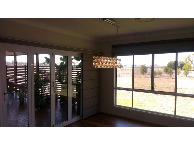12 Armstrong Street, Dalby QLD 4405