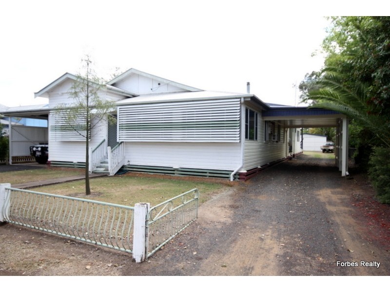 25 Patrick Street, Dalby QLD 4405