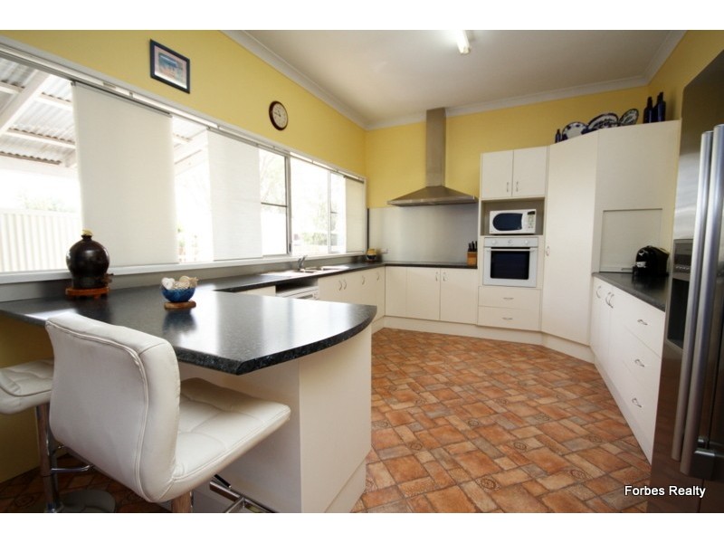 25 Patrick Street, Dalby QLD 4405