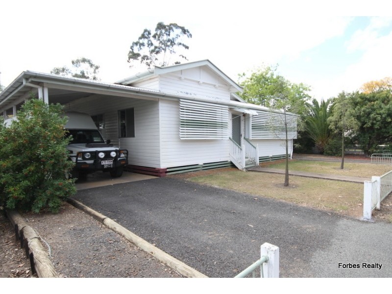 25 Patrick Street, Dalby QLD 4405