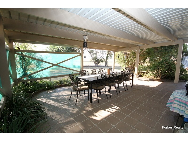 27 Falcon Street, Dalby QLD 4405