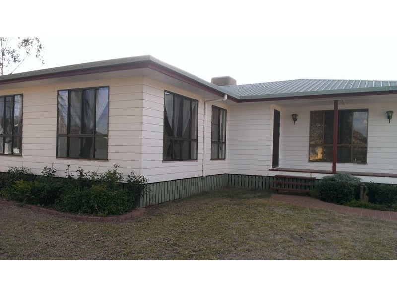 1 College Crescent, Dalby QLD 4405