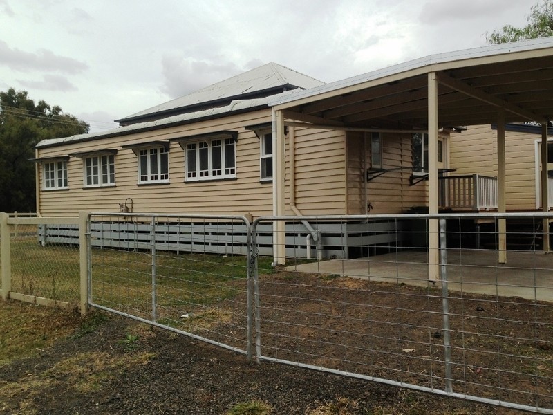 11 William Street, Dalby QLD 4405