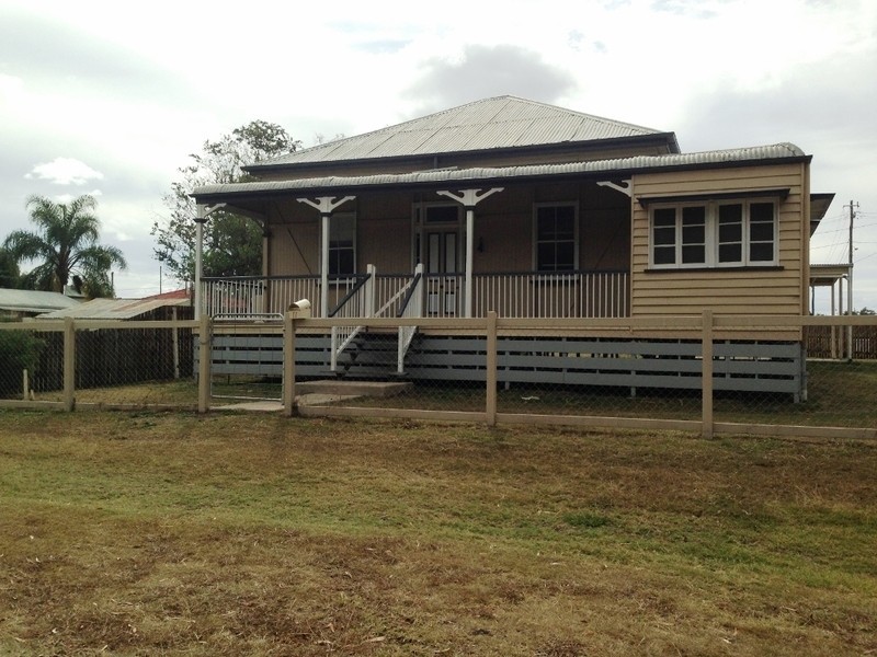 11 William Street, Dalby QLD 4405