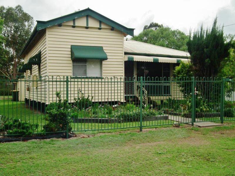 9 Besley Street, Dalby QLD 4405