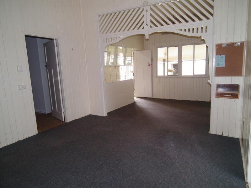 9 Besley Street, Dalby QLD 4405