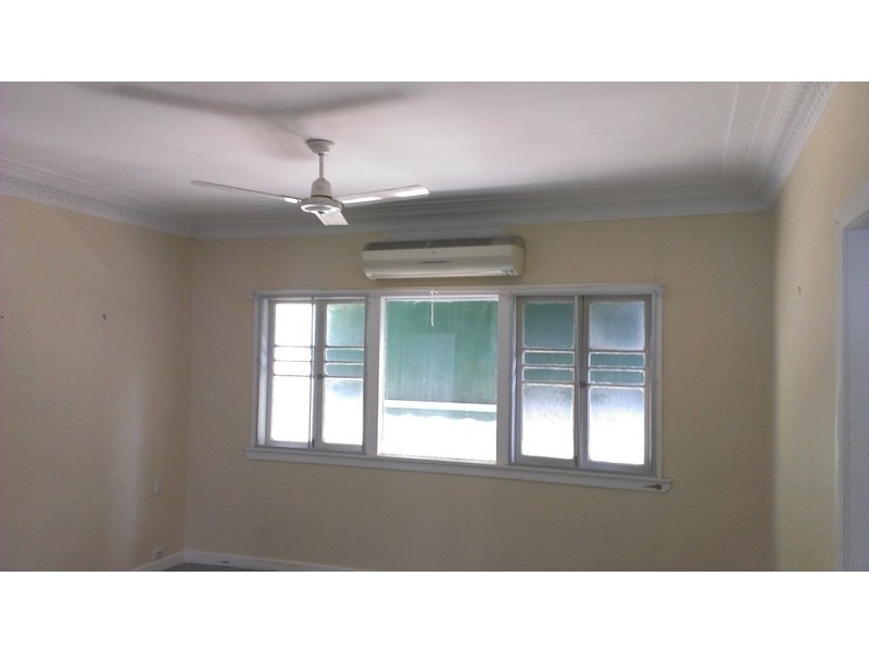 90 Orpen Street, Dalby QLD 4405