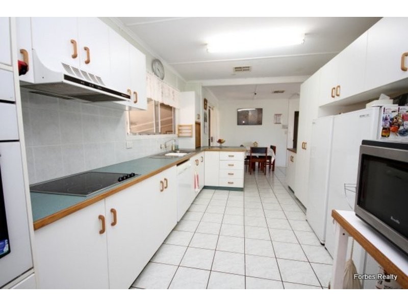 7 Hall Street, Dalby QLD 4405