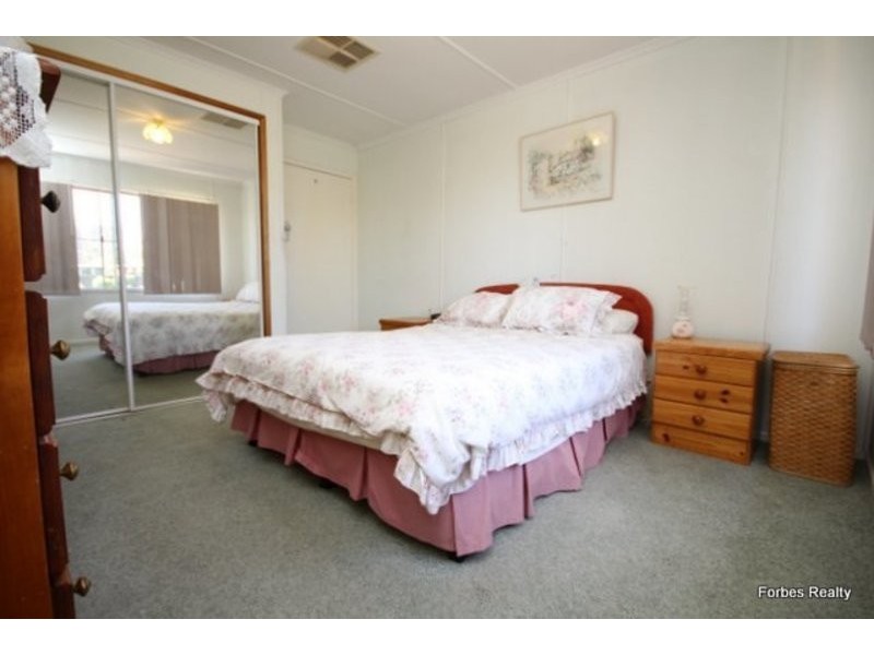 7 Hall Street, Dalby QLD 4405