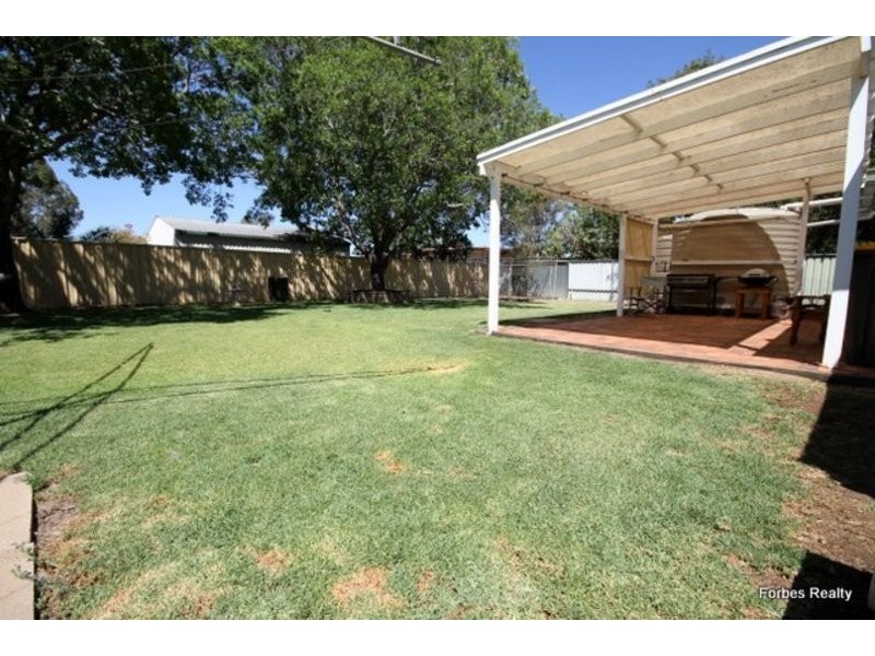 7 Hall Street, Dalby QLD 4405