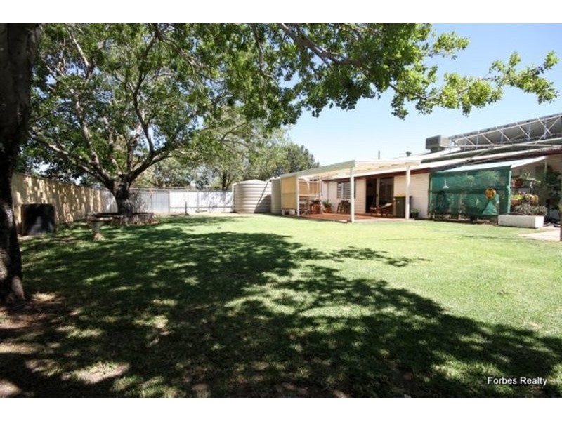 7 Hall Street, Dalby QLD 4405