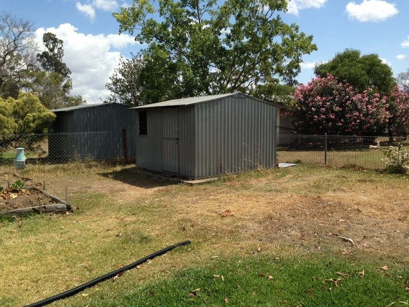9 Moreton Street, Dalby QLD 4405