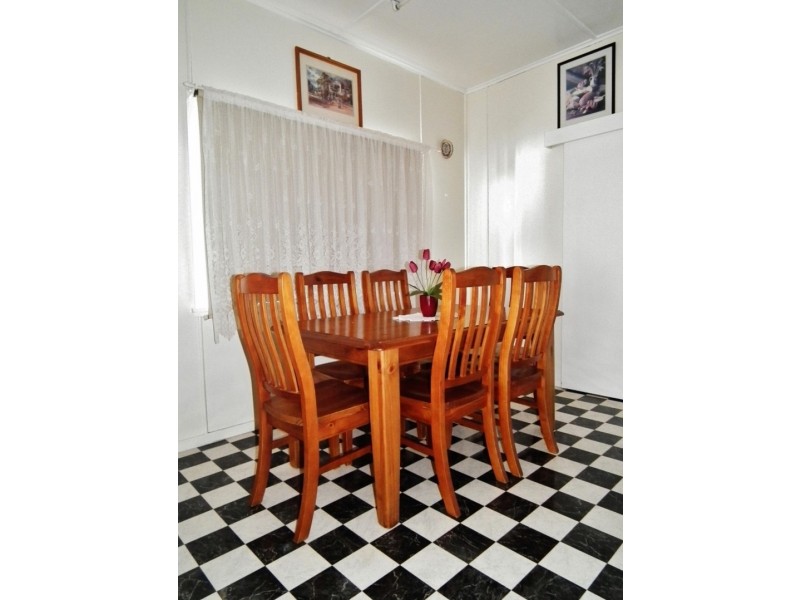 14 Moreton Street, Dalby QLD 4405
