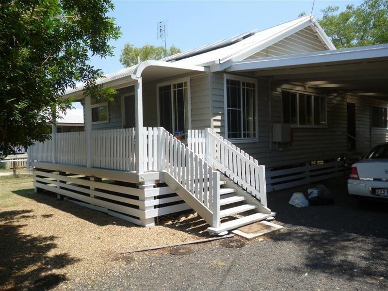 8 Carlow Drive, Dalby QLD 4405