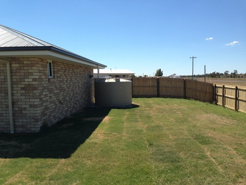 32 Gosden Drive, Dalby QLD 4405