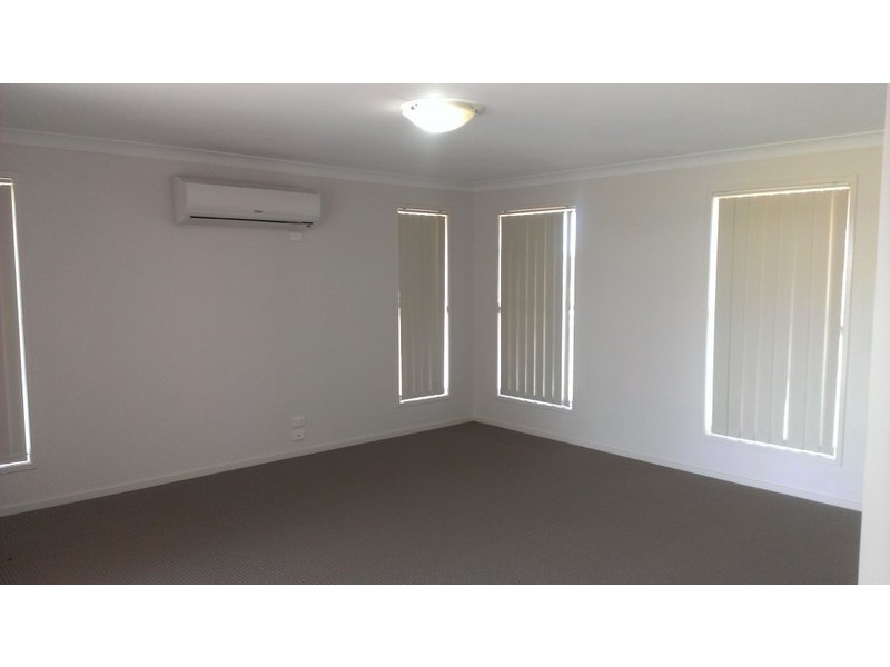 10 Barry Place, Dalby QLD 4405