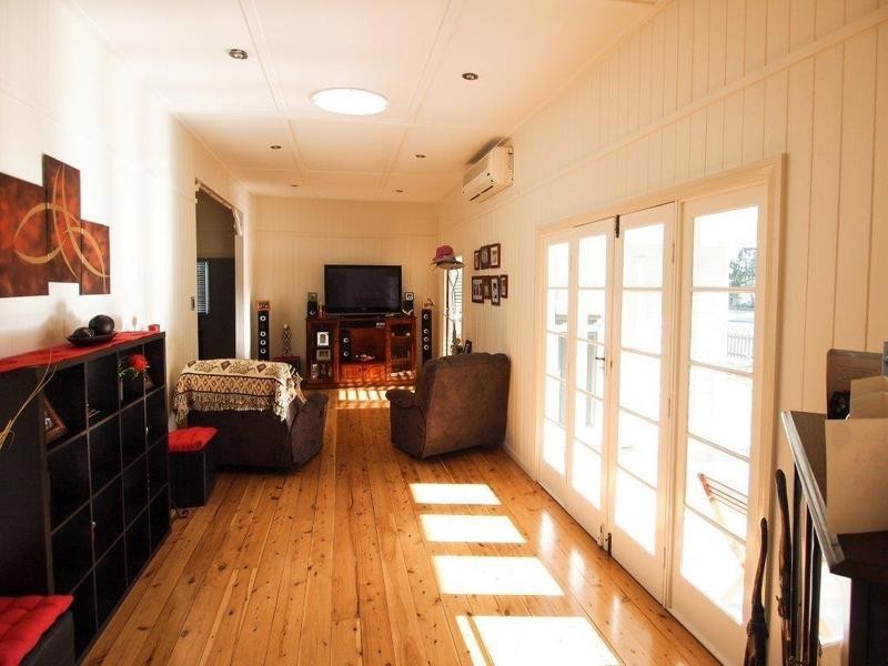 16 Horace Street, Dalby QLD 4405