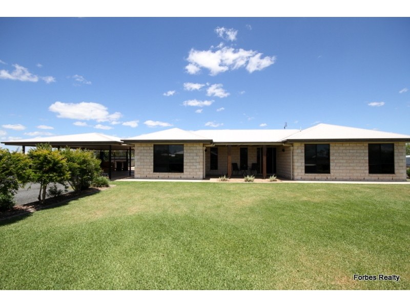 12 Southern Cross Drive, Dalby QLD 4405