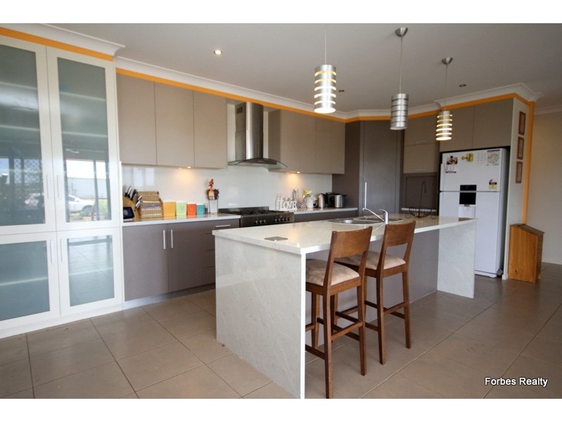 41 Seymours Road, Dalby QLD 4405