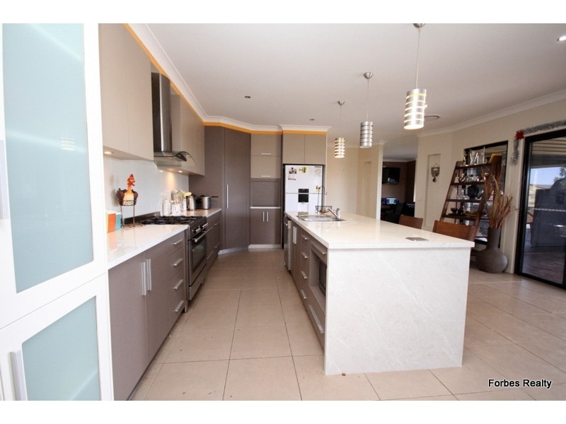 41 Seymours Road, Dalby QLD 4405