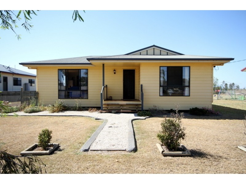 59 Hogan Street, Dalby QLD 4405