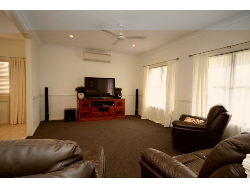 19 Burke Street, Dalby QLD 4405