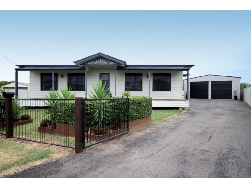 19 Burke Street, Dalby QLD 4405