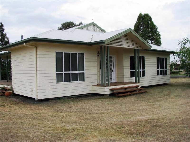 81 Summer Avenue, Dalby QLD 4405