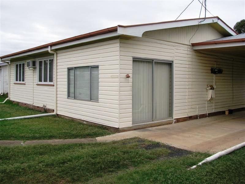 18 Ayrton Street, Dalby QLD 4405