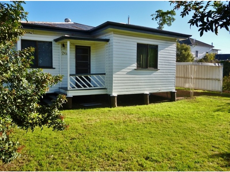 86 Drayton Street, Dalby QLD 4405
