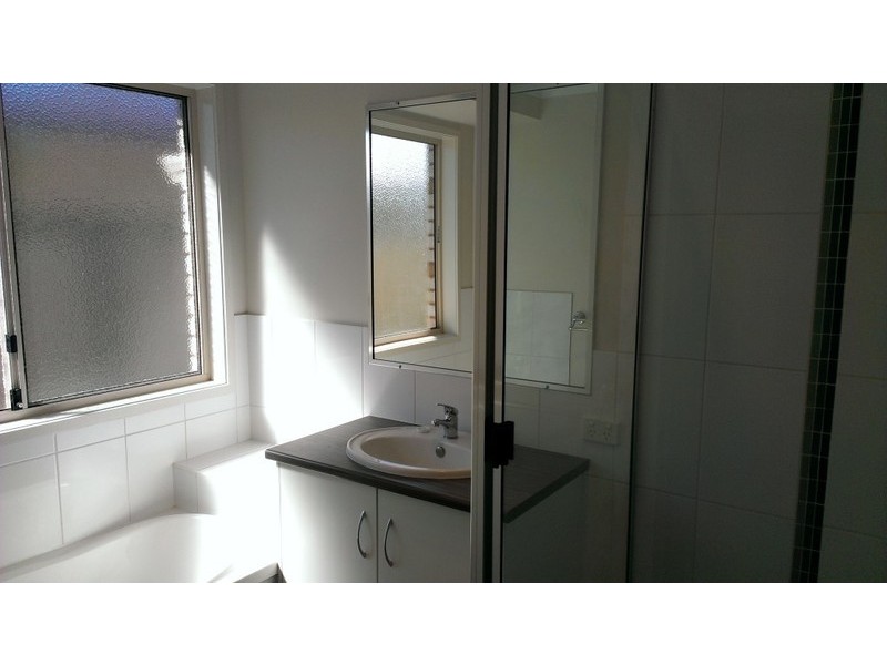 6 Barry Place, Dalby QLD 4405