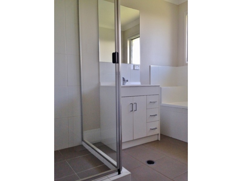 38 Diggers Drive, Dalby QLD 4405