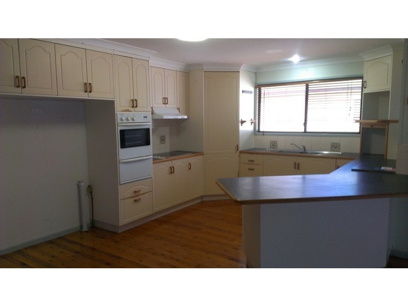 98  Nicholson Street, Dalby QLD 4405