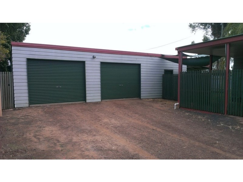 98  Nicholson Street, Dalby QLD 4405