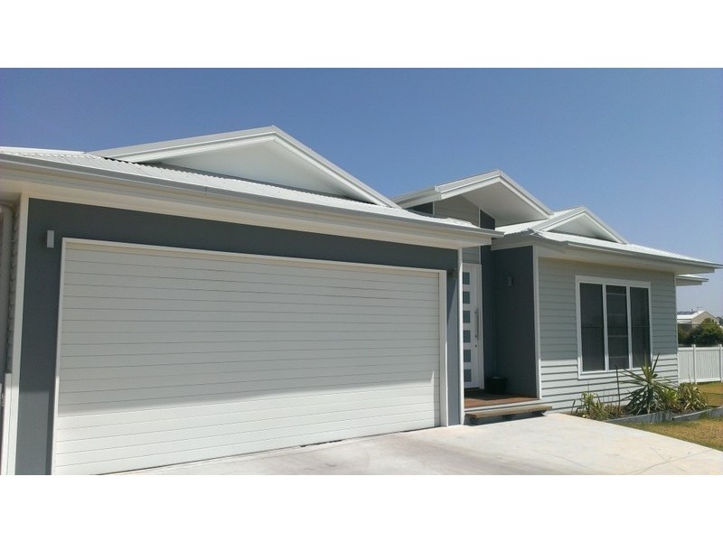 12 Vanessa Drive, Dalby QLD 4405