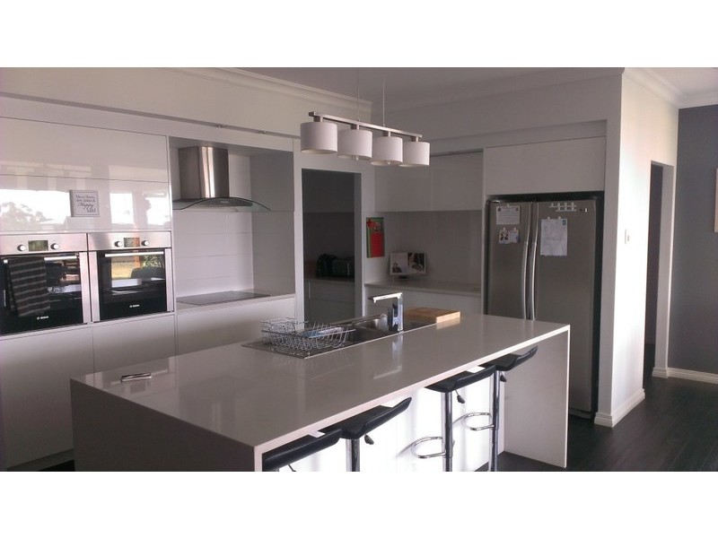 12 Vanessa Drive, Dalby QLD 4405