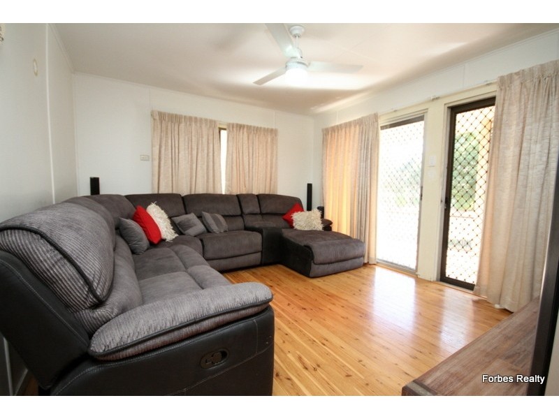 22 Ayrton Street, Dalby QLD 4405