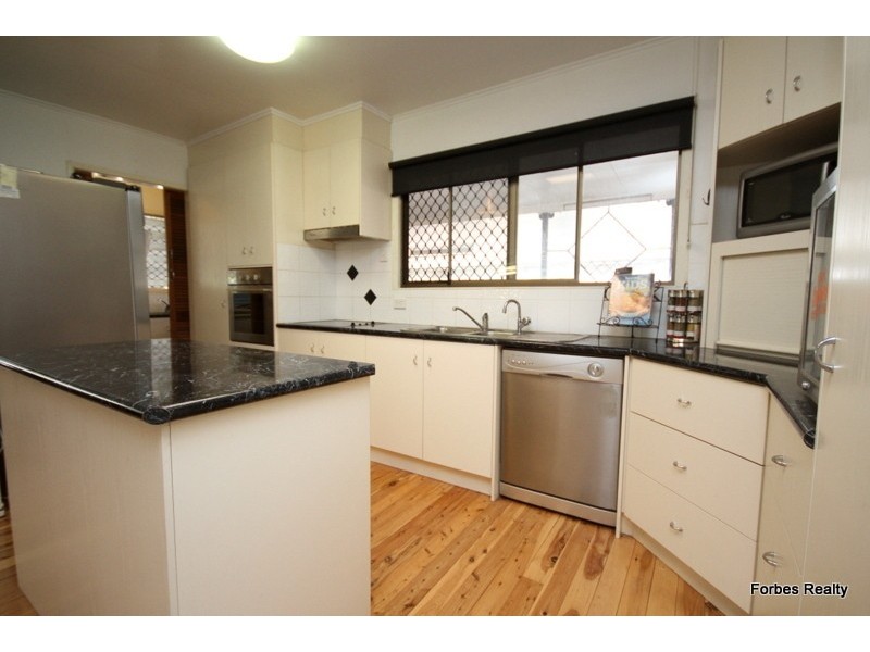 22 Ayrton Street, Dalby QLD 4405